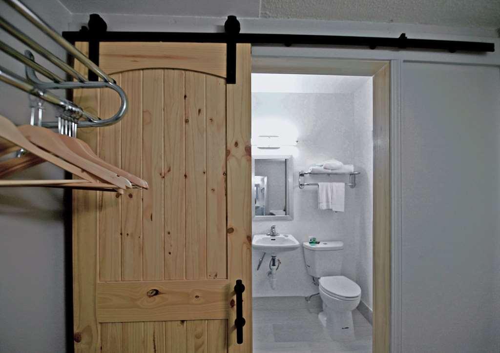 El Sendero Inn, Ascend Hotel Collection Santa Fe Room photo